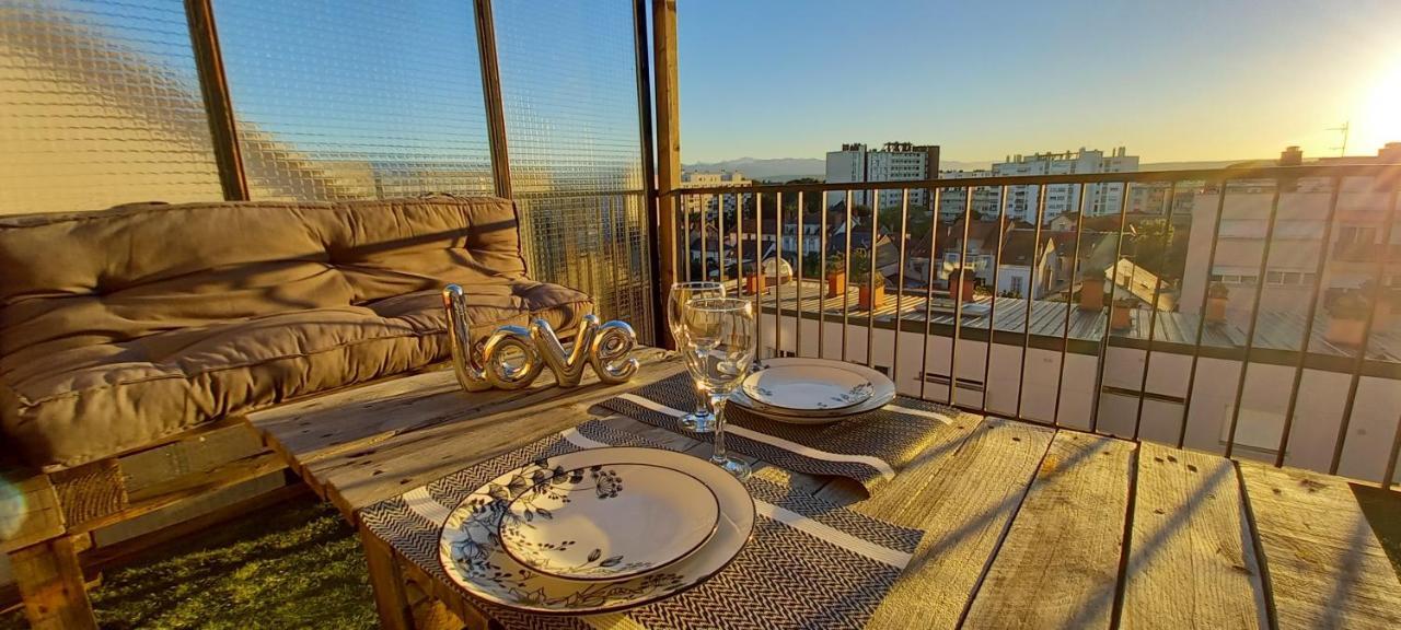 La Dolce Vita -T2 52M2- Dernier Etage- Terrasse-Parking-Wifi Fibre Apartment Tarbes Exterior photo